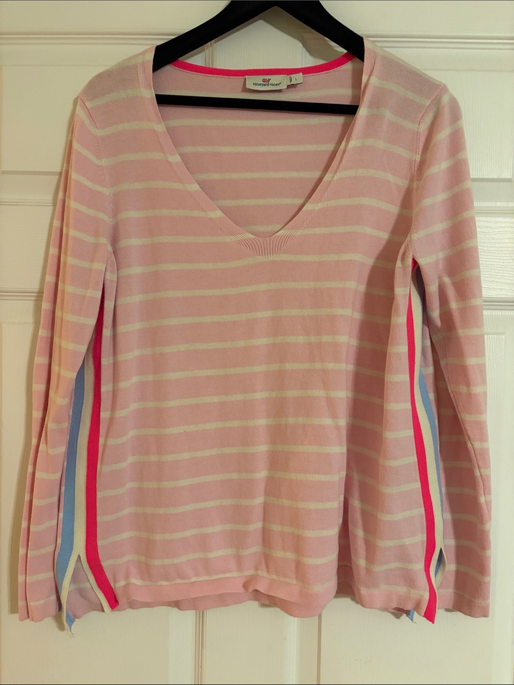 Vineyard Vines Side Seam Pop Stripe V-Neck Sweater - Pink Cloud - Size Large